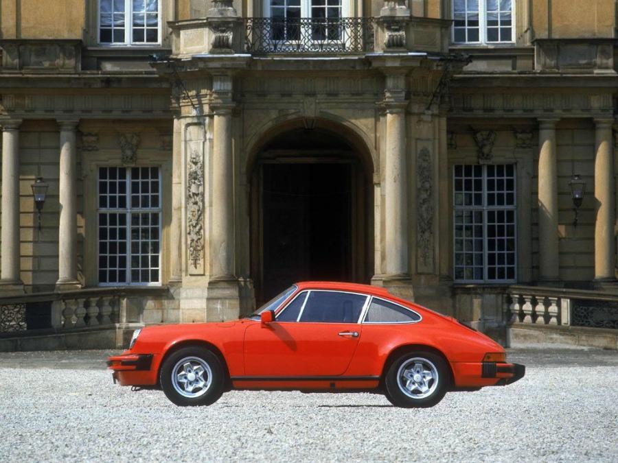  Porsche 911 Carrera 2.7 Coupe 1974 года  (фото 2 из 24)